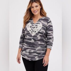TORRID Waffle Classic Tee - Heart Camo Grey